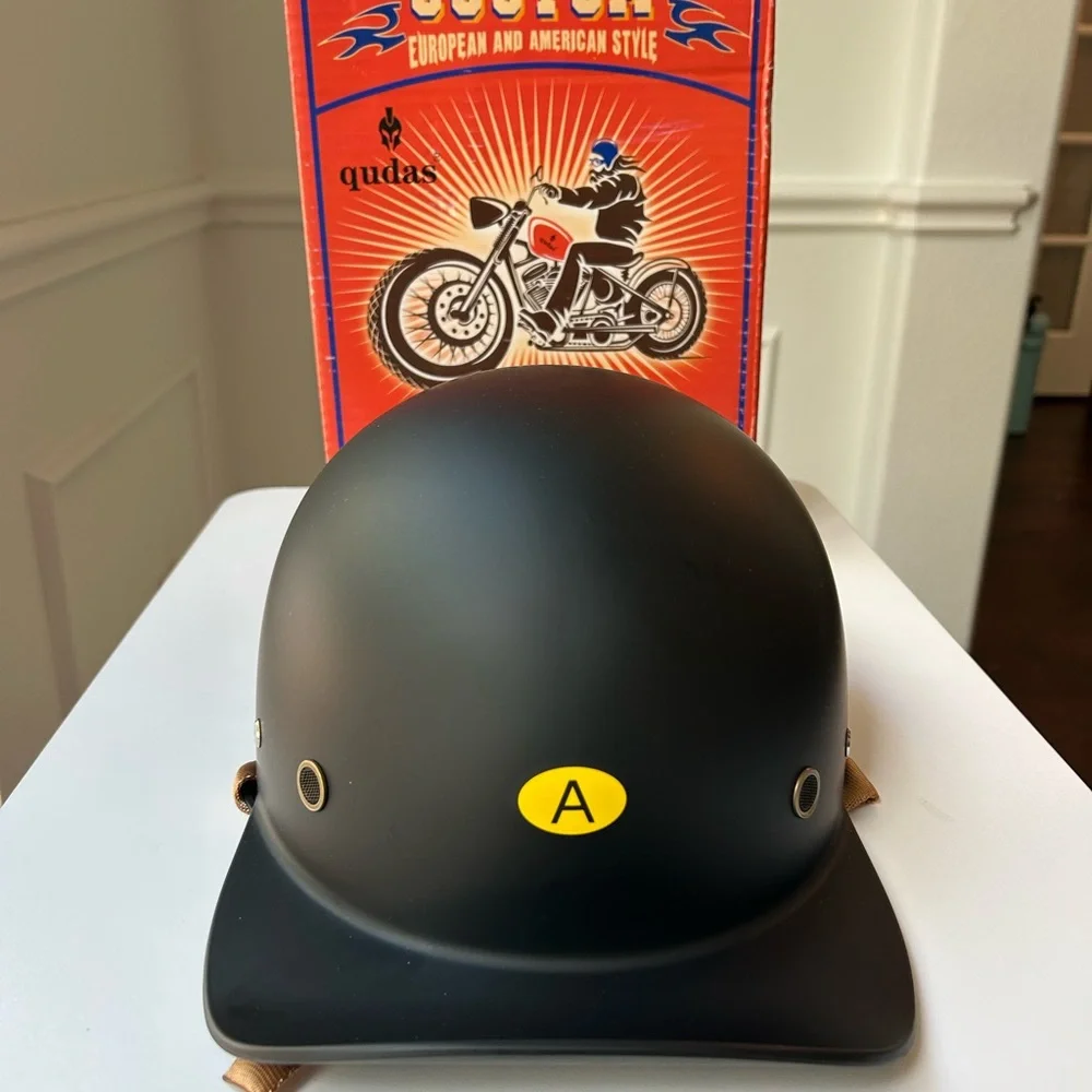 Qudas Matte Black Men's Helmet with Skull Face Mask, Size L, NIB